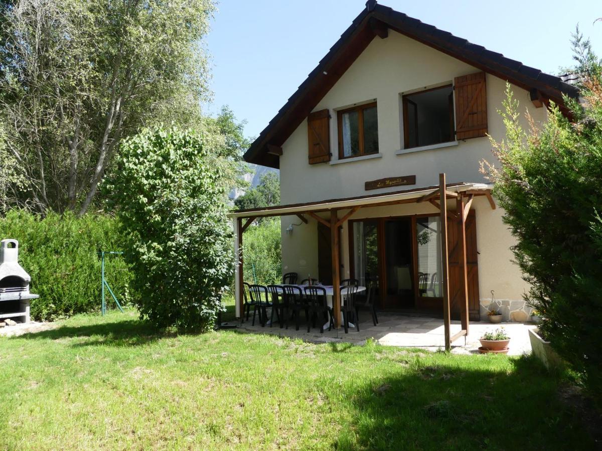 Chalet Les Myosotis Le Bourg-dʼOisans Esterno foto